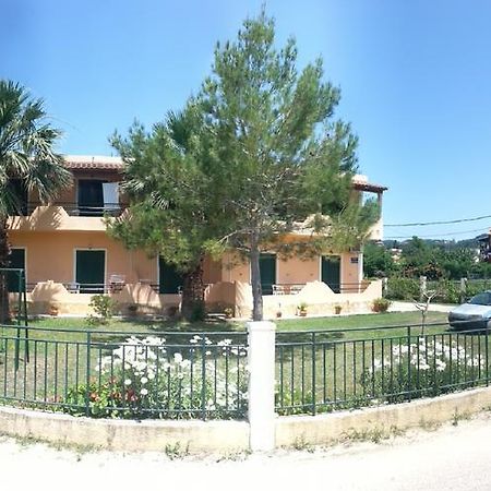 Feakes Apartments Arillas  Dış mekan fotoğraf