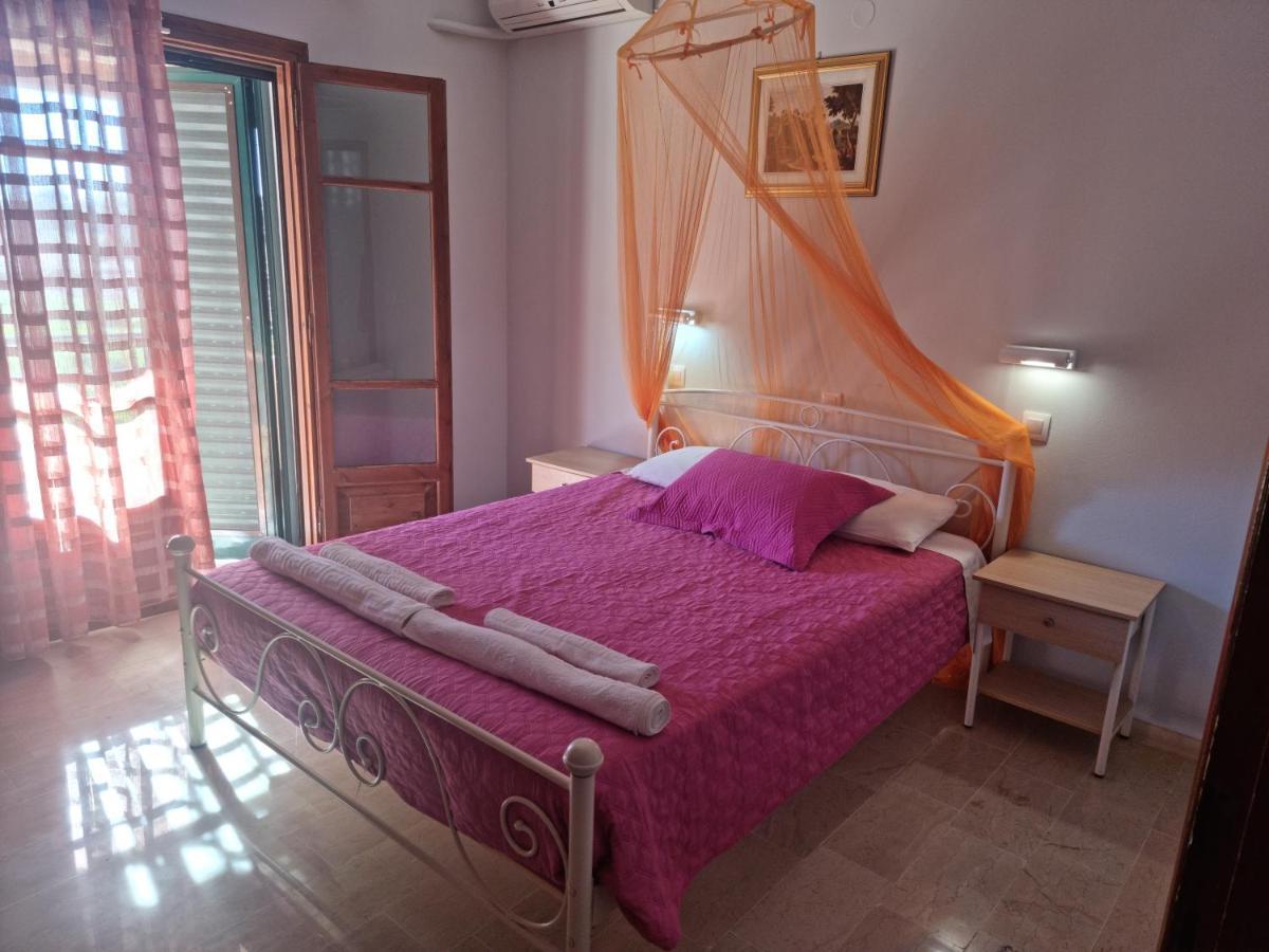 Feakes Apartments Arillas  Dış mekan fotoğraf