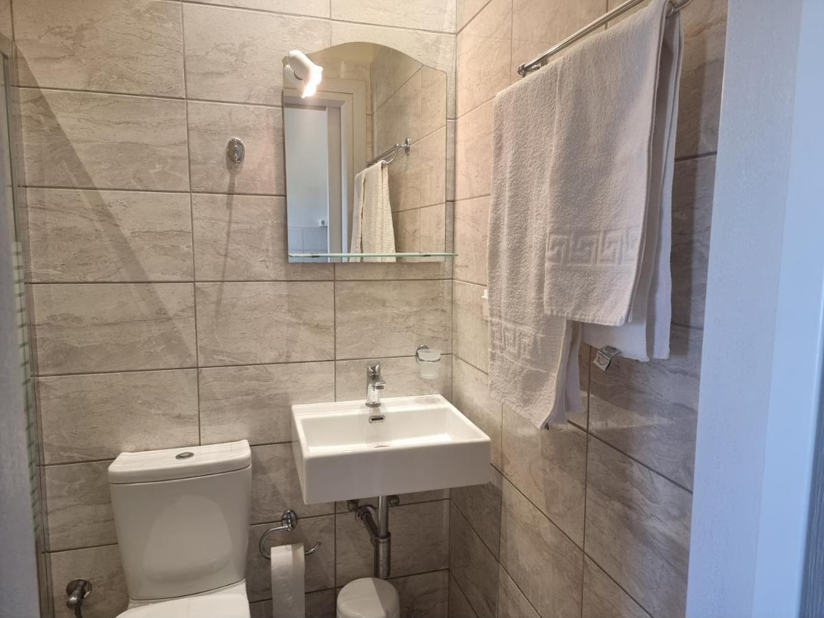 Feakes Apartments Arillas  Dış mekan fotoğraf
