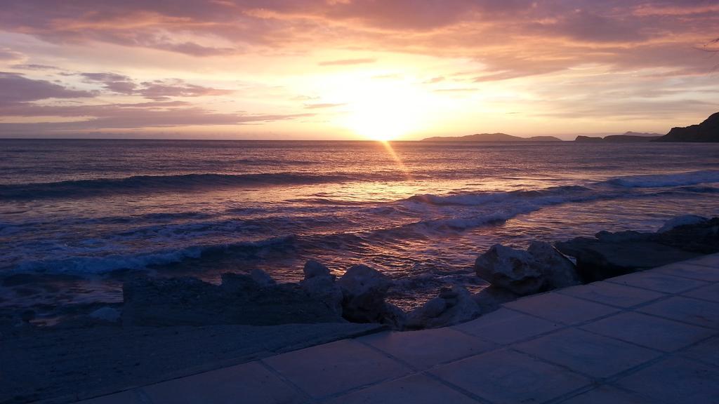 Feakes Apartments Arillas  Dış mekan fotoğraf