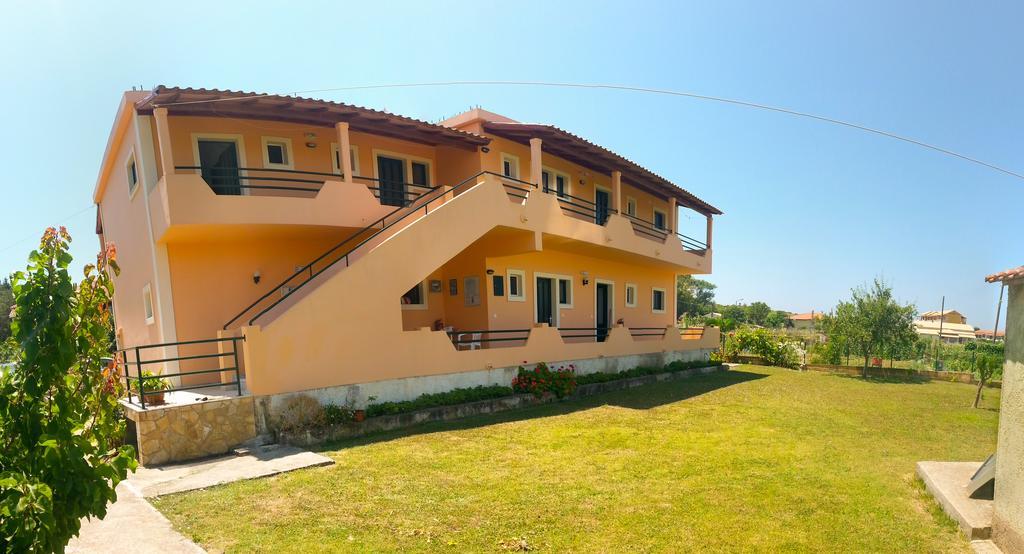 Feakes Apartments Arillas  Dış mekan fotoğraf