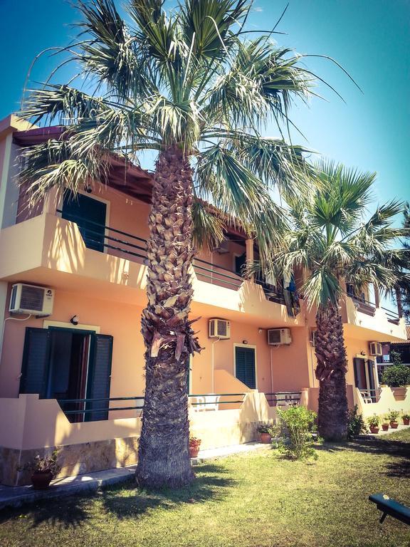 Feakes Apartments Arillas  Dış mekan fotoğraf
