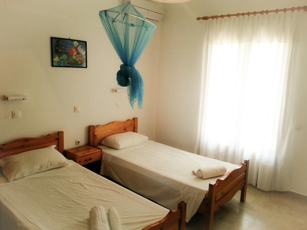 Feakes Apartments Arillas  Dış mekan fotoğraf