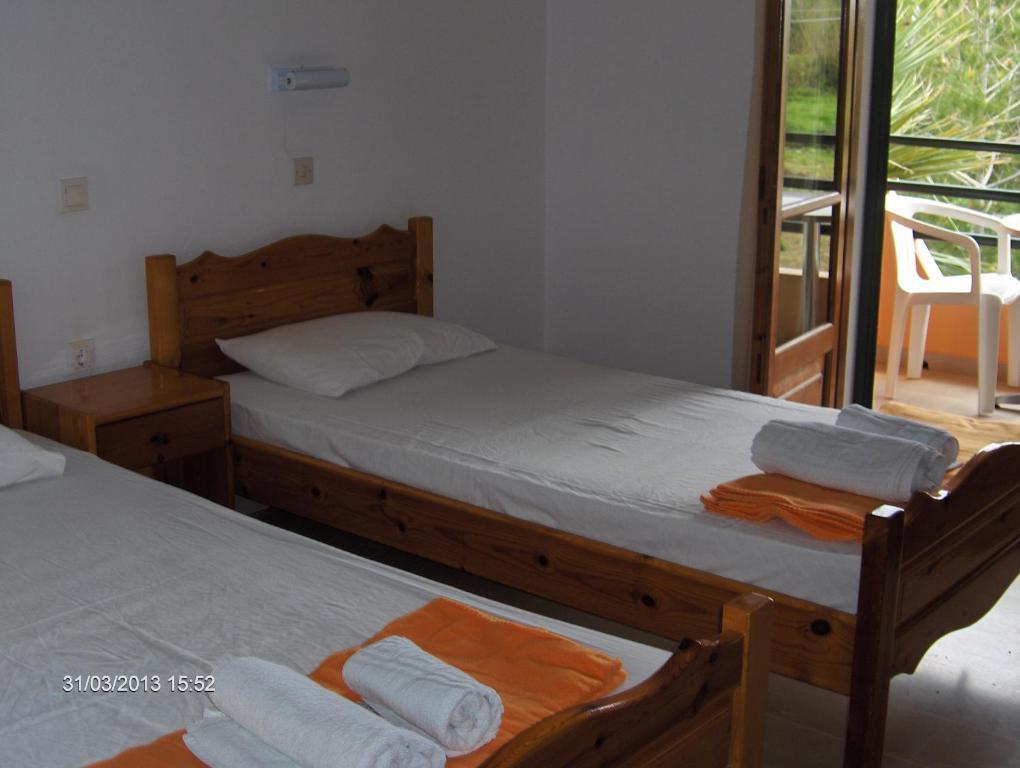 Feakes Apartments Arillas  Dış mekan fotoğraf