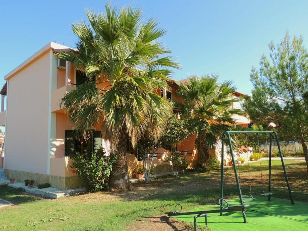 Feakes Apartments Arillas  Dış mekan fotoğraf
